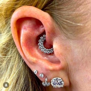 Maria Tash Diamond Daith earring